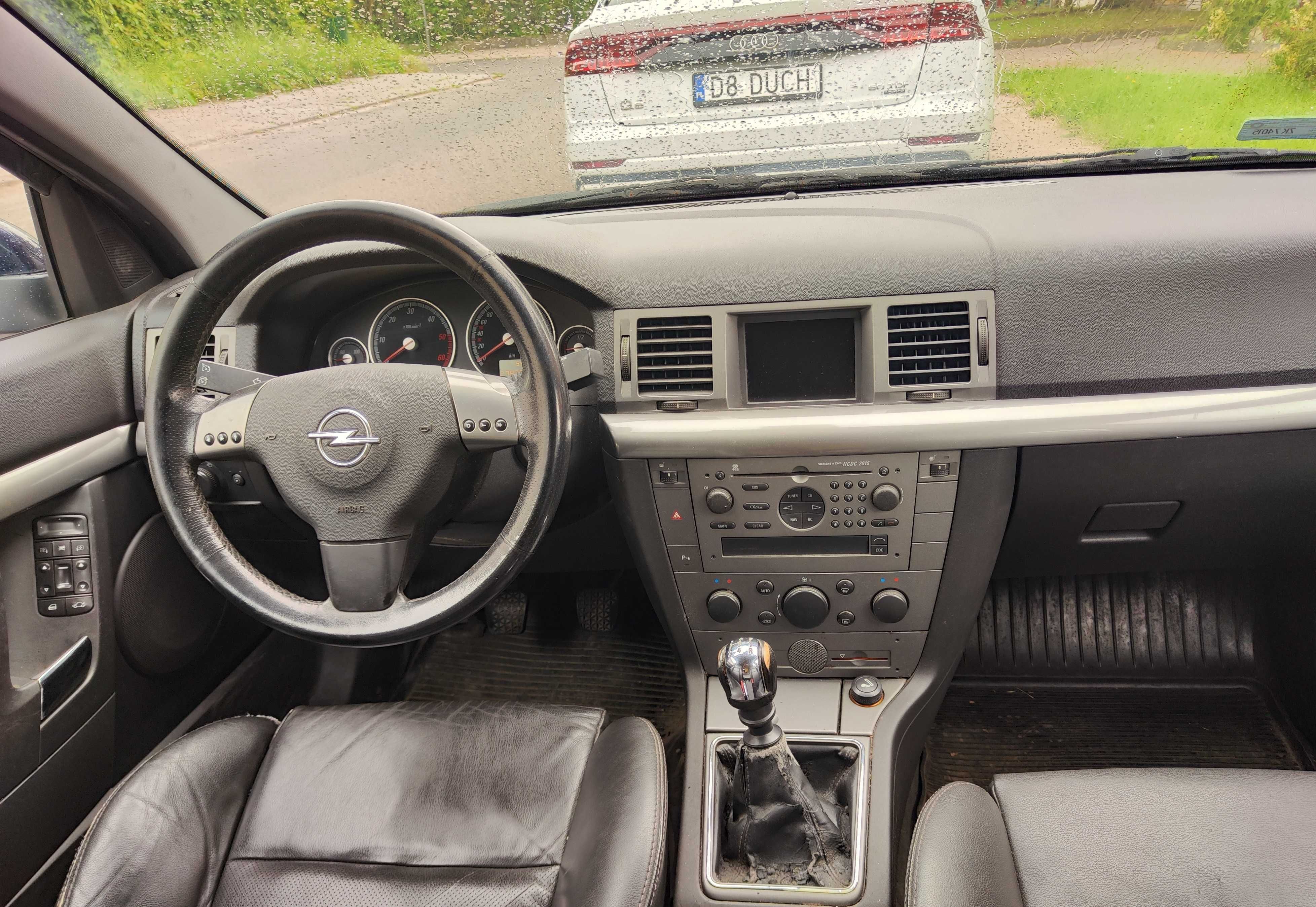 Opel Signum 2.2 DTI 2003r stan w miare dobry