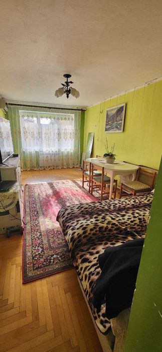 Продається квартира з новим ремонтом у ключових зонах та паркінгом