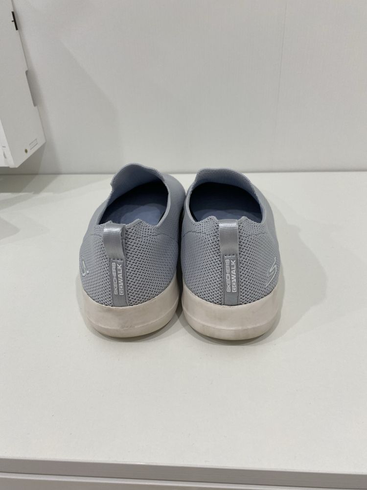 Сліпони Skechers Gowalk