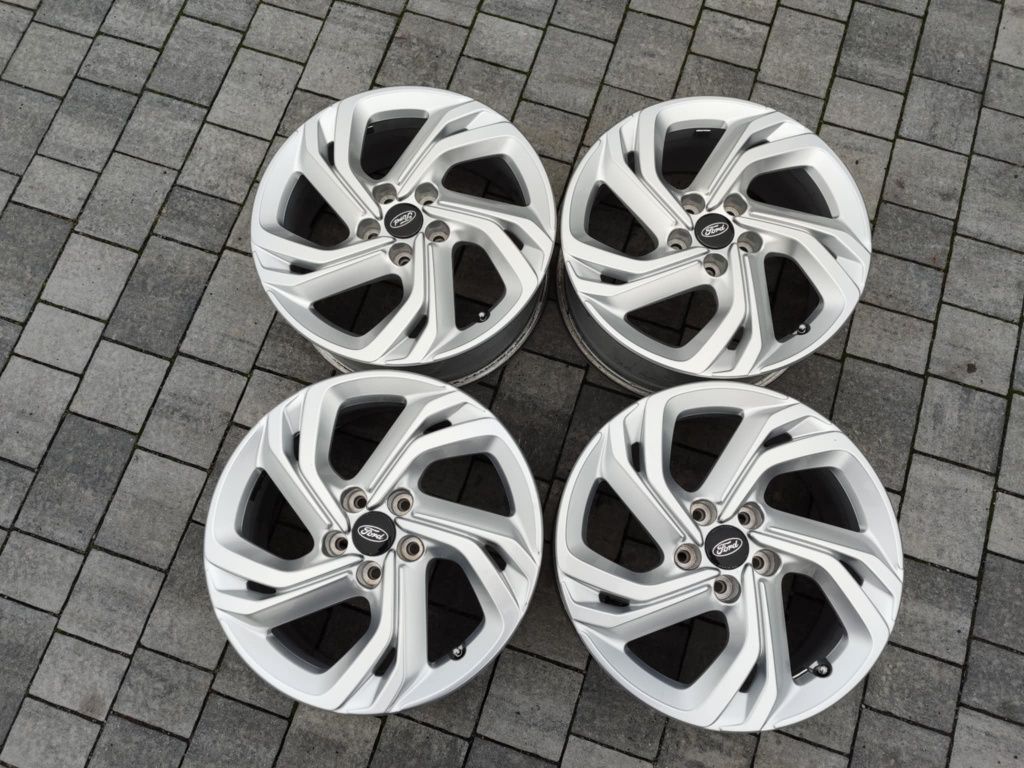 Felgi aluminiowe R17 5x108 Citroen DS  Ford Volvo 7J Et 44