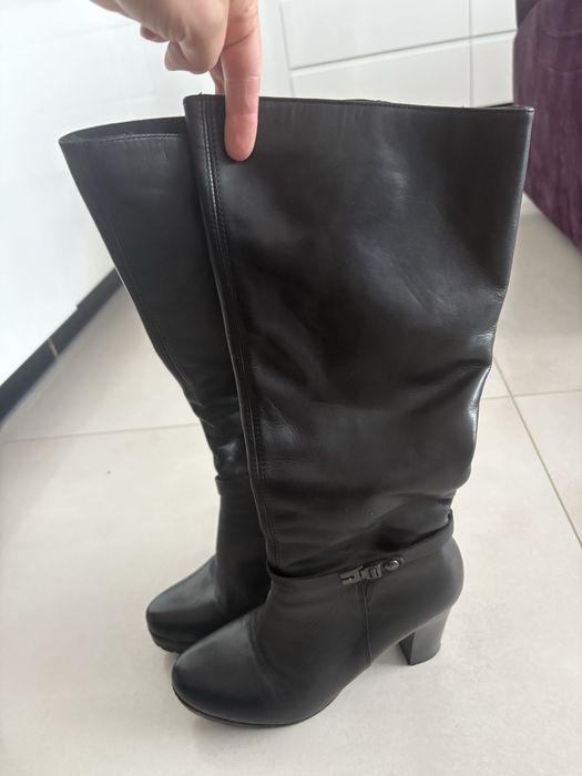 Skórzane kozaki damskie Lasocki