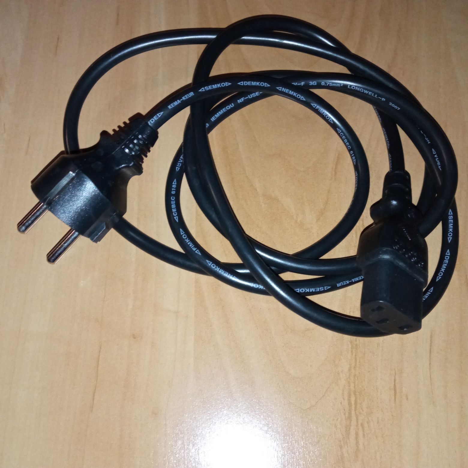 Kable, akcesoria komputerowe, internetowe
