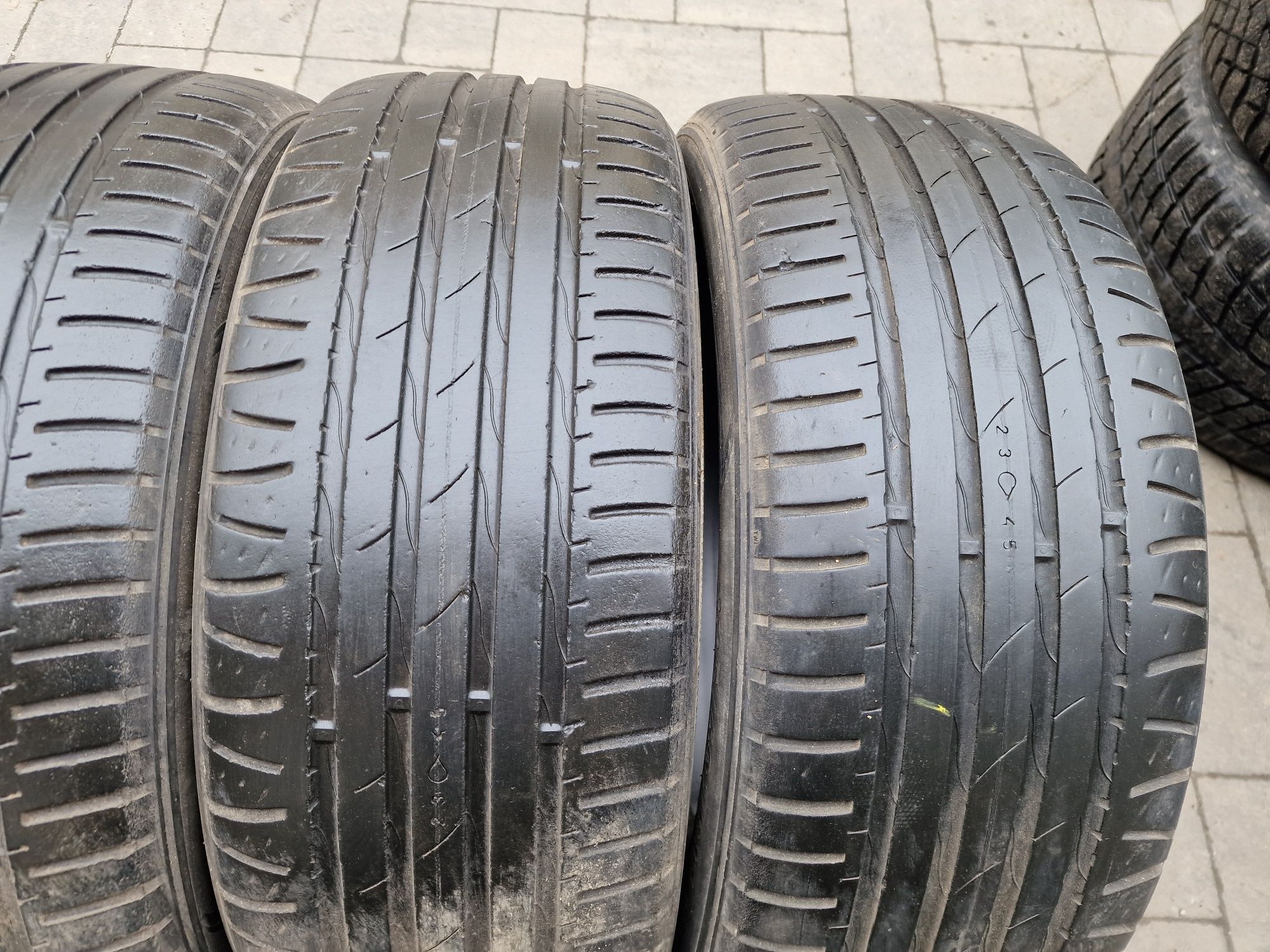 Летняя резина 225/60 R17 Nokian