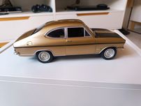 Opel kadett/olympia Revell skala 1/18