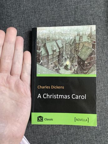 Книга на англійській мові «Різдвяна пісня» «A chrismas carol”