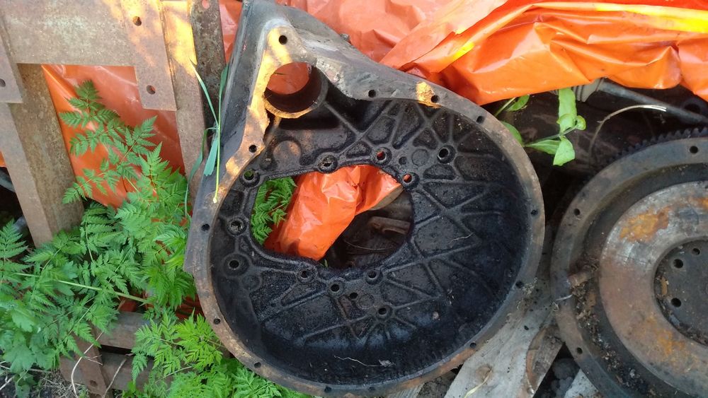 Паливна МТЗ ,  ЮМЗ маховик кожух