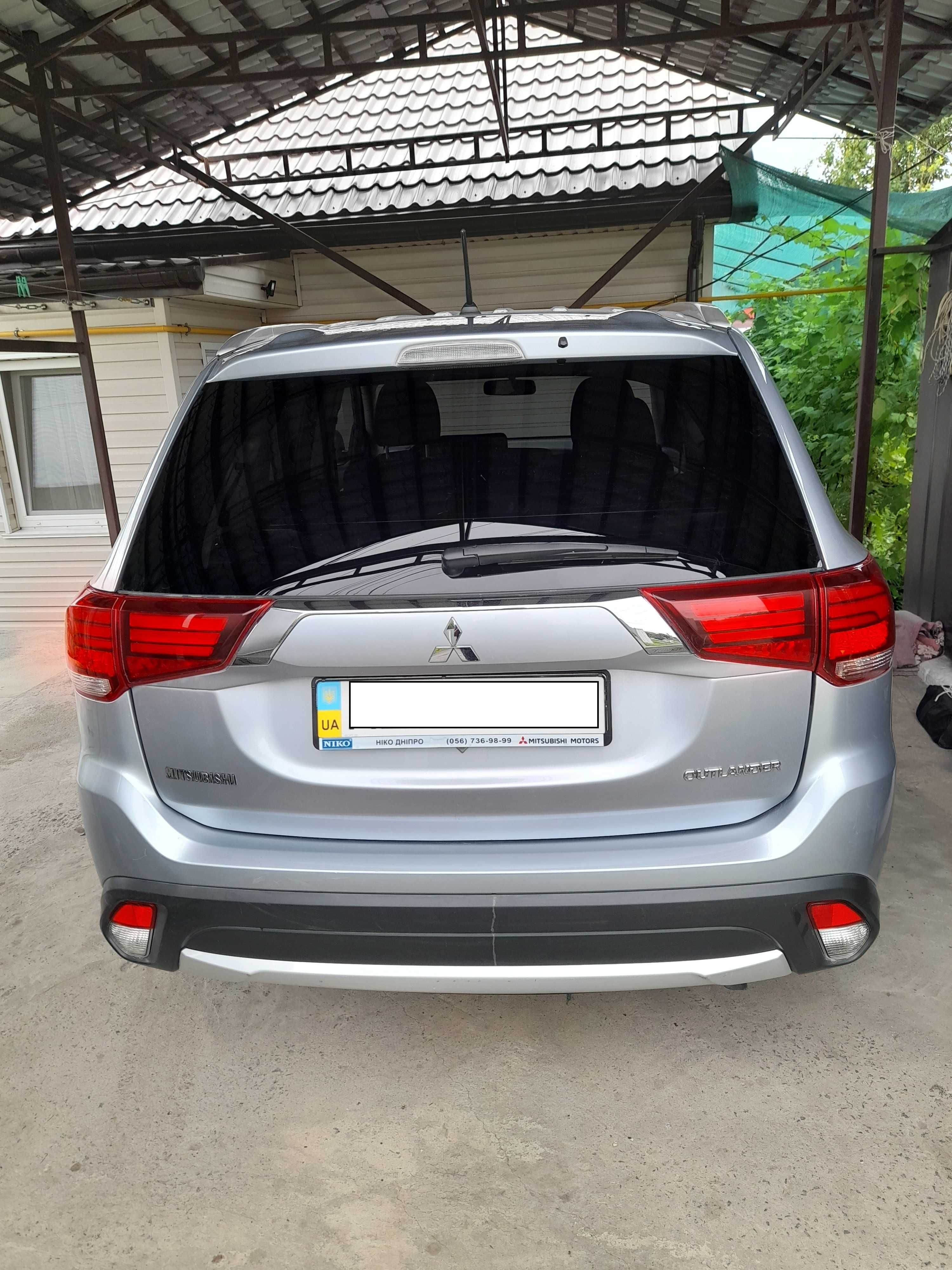 Mitsubishi outlander 2016