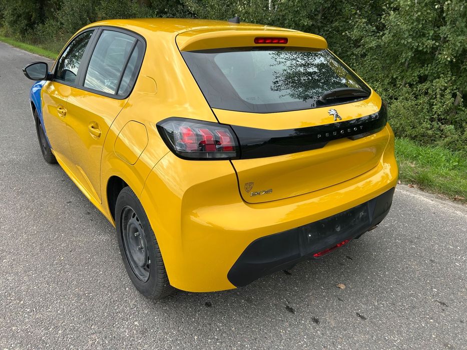 Peugeot 208 2022 rok 1,2 benzyna 10 tys przebieg !