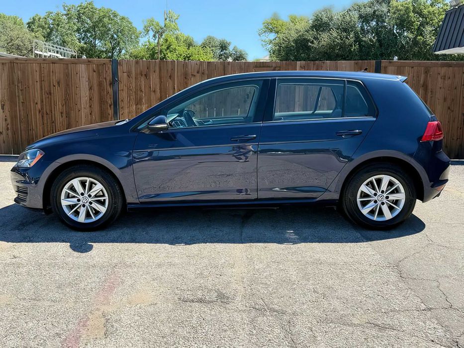 Volkswagen Golf      2015