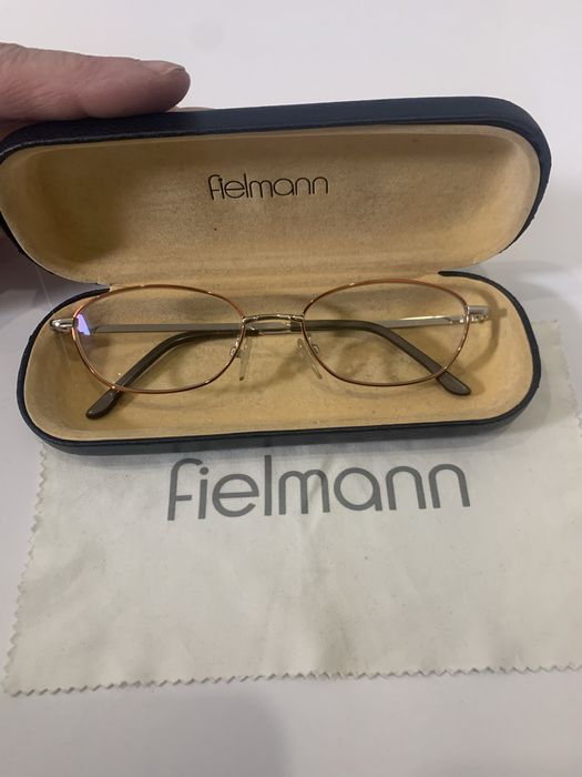 Окуляри для покращення зору Fielmann