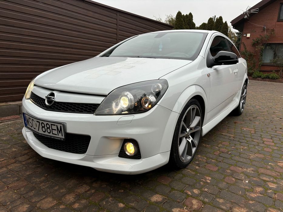 Opel Astra Opel Astra H OPC Nurburgring Edition 324/835