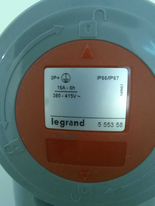 Tomadas Salientes Legrand