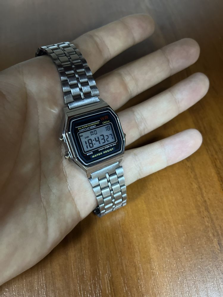 Годинник  casio