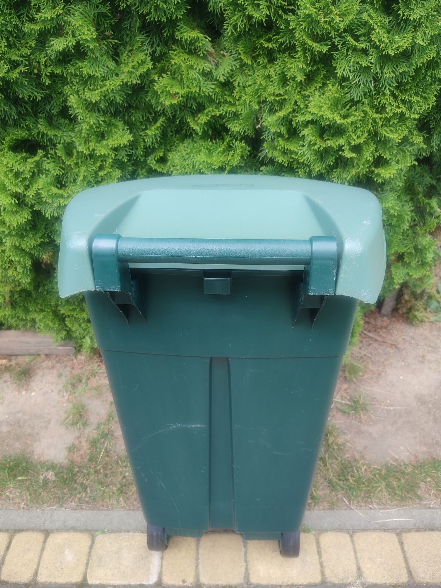 Śmietnik 120 litrów