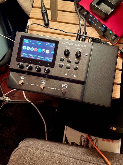 Pedaleira Boss GX-10