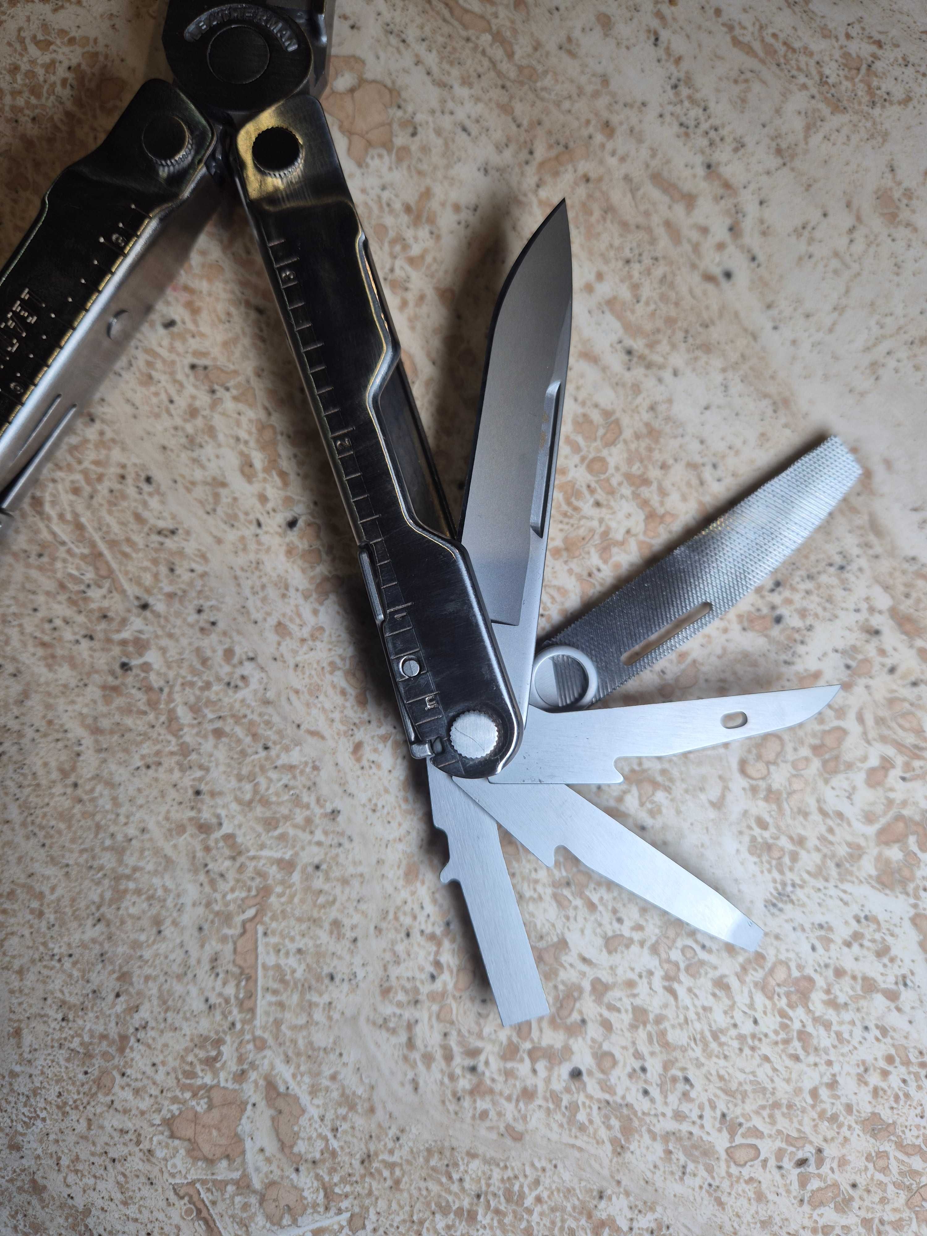 Multitool Leatherman Rebar