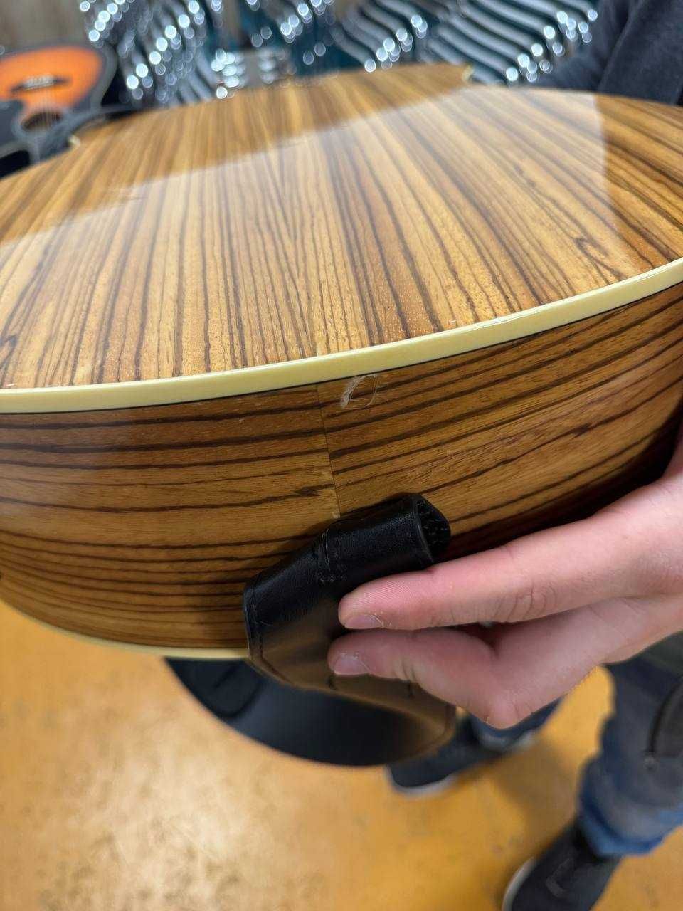 Gitara transakustyczna