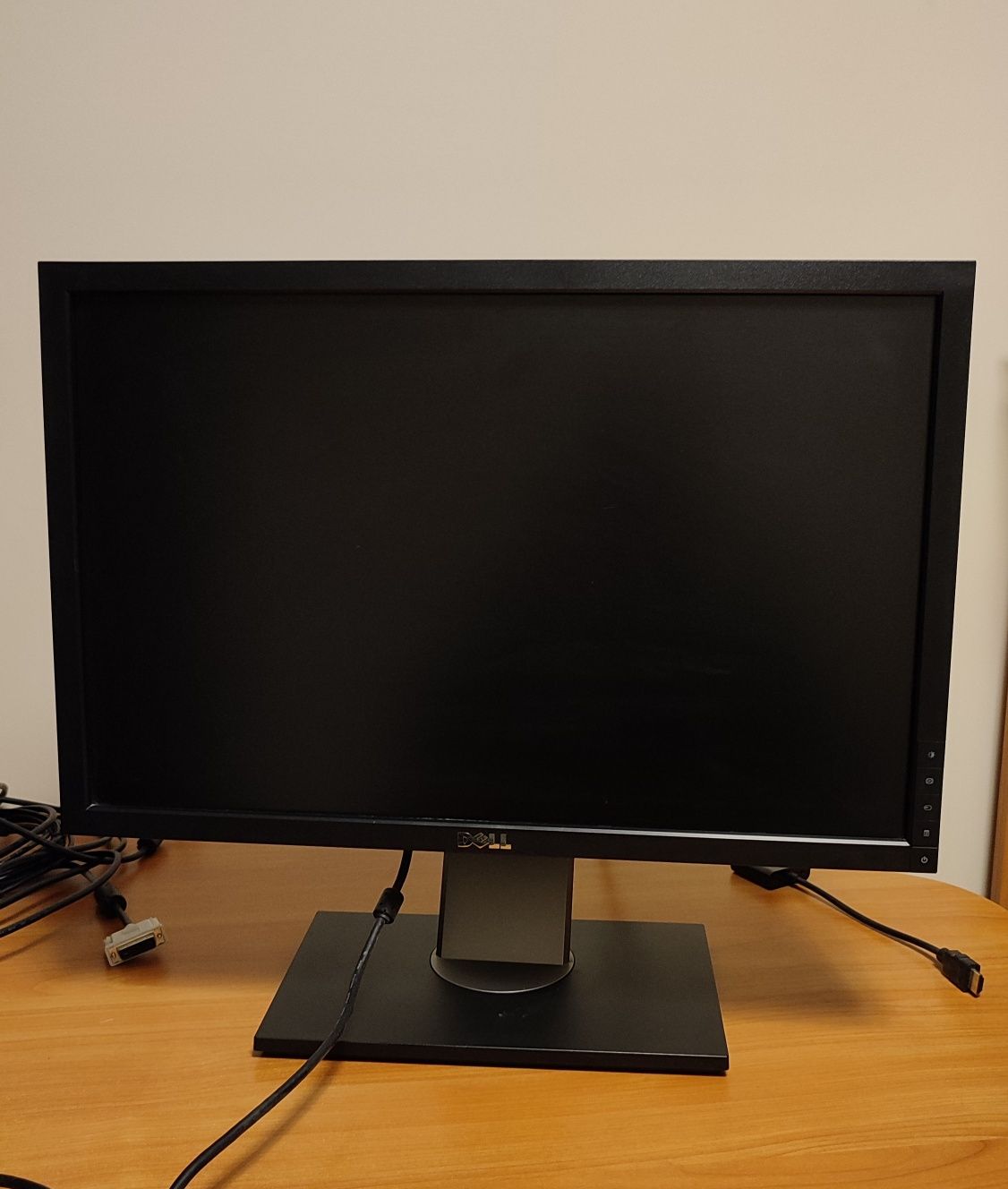 Монитор Dell 2209WAf 22 дюйма IPS 2209WA