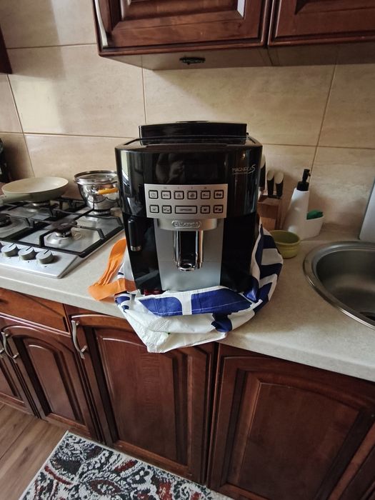Ekspres ciśnieniowy DeLonghi magnifica S