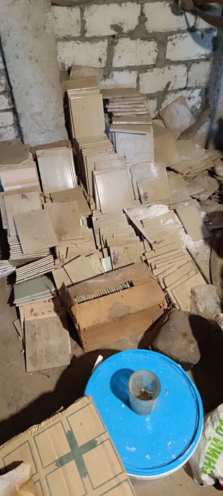 Віддам стару плитку