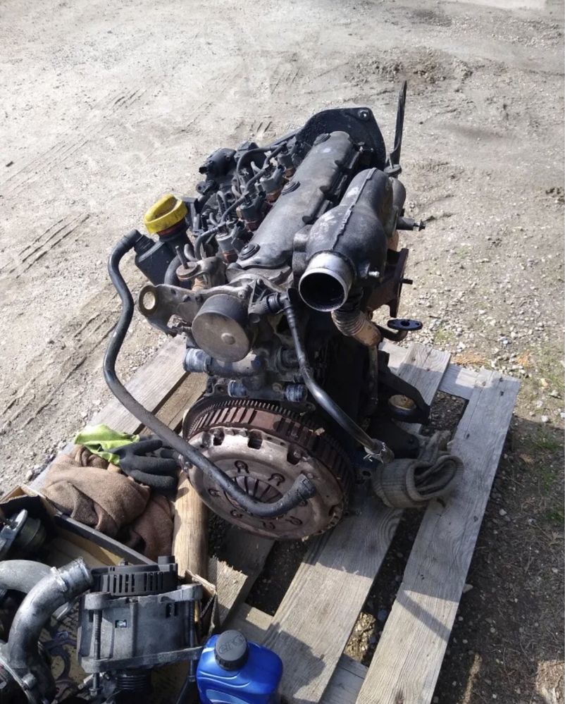 Мотор Renault Trafic Opel Vivaro 1.9;