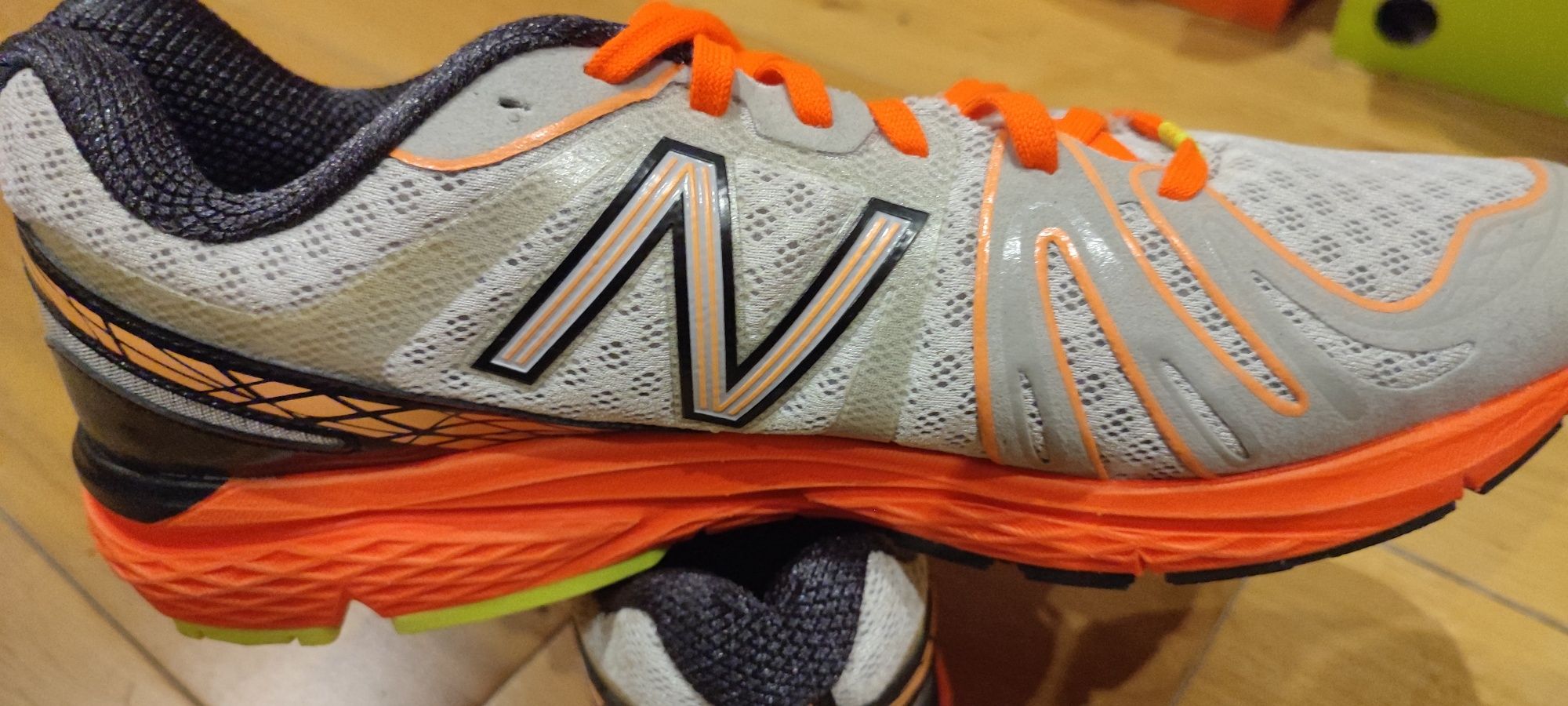 Buty new balance r 44 i 47,5