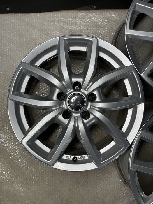 Диски R17 5x112 Et40 7J. Skoda Octavia A5 A7 Superb Karoq VW Passat