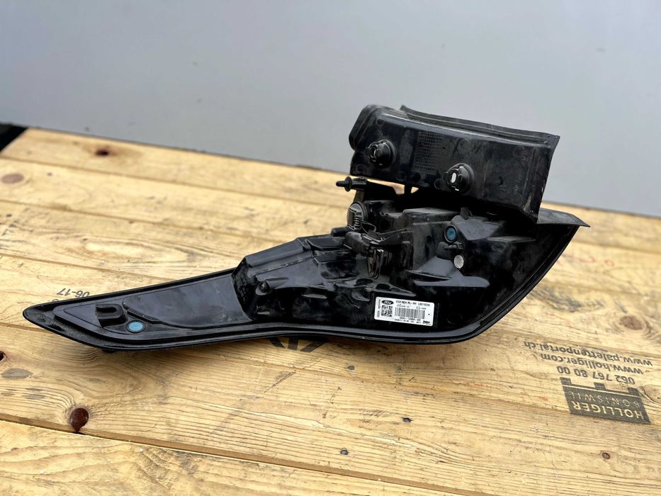 Lampa tylna prawa w błotnik Ford Kuga MK2 LIFT