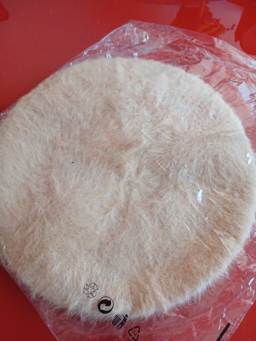 Новий ангоровий бирет