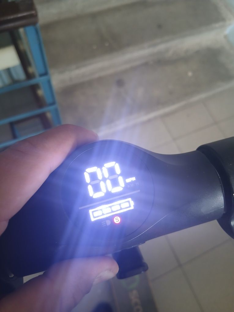 Mi Electric Scooter 1S