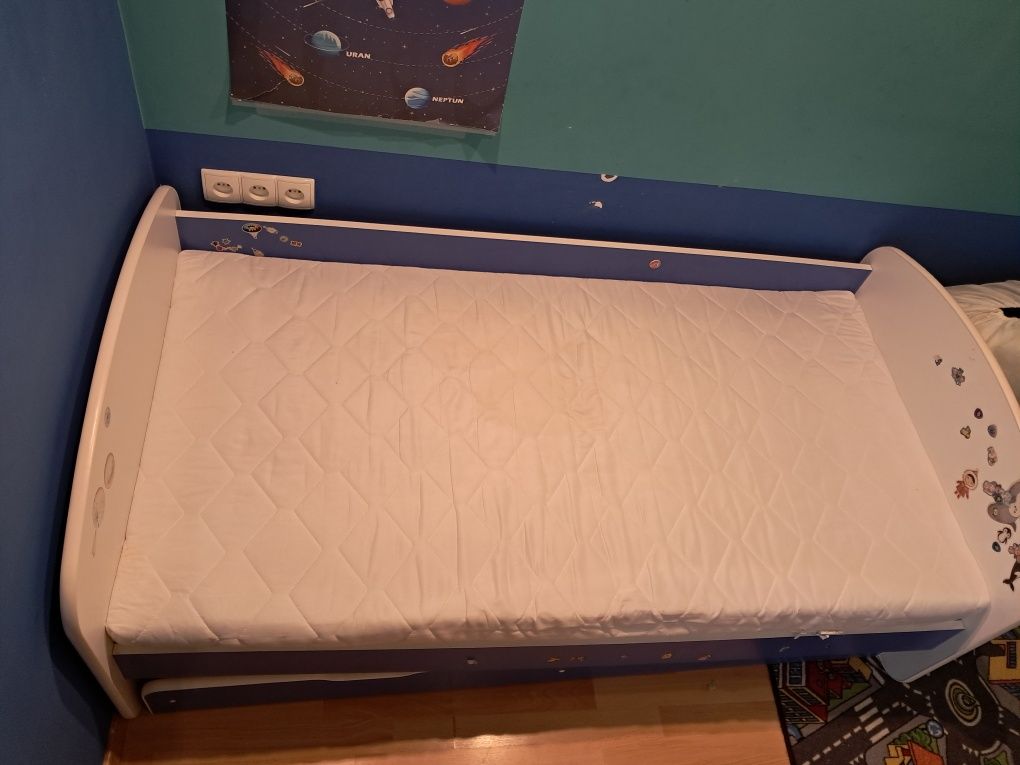 Łóżko dziecięce 80cm x 160 cm z materacem