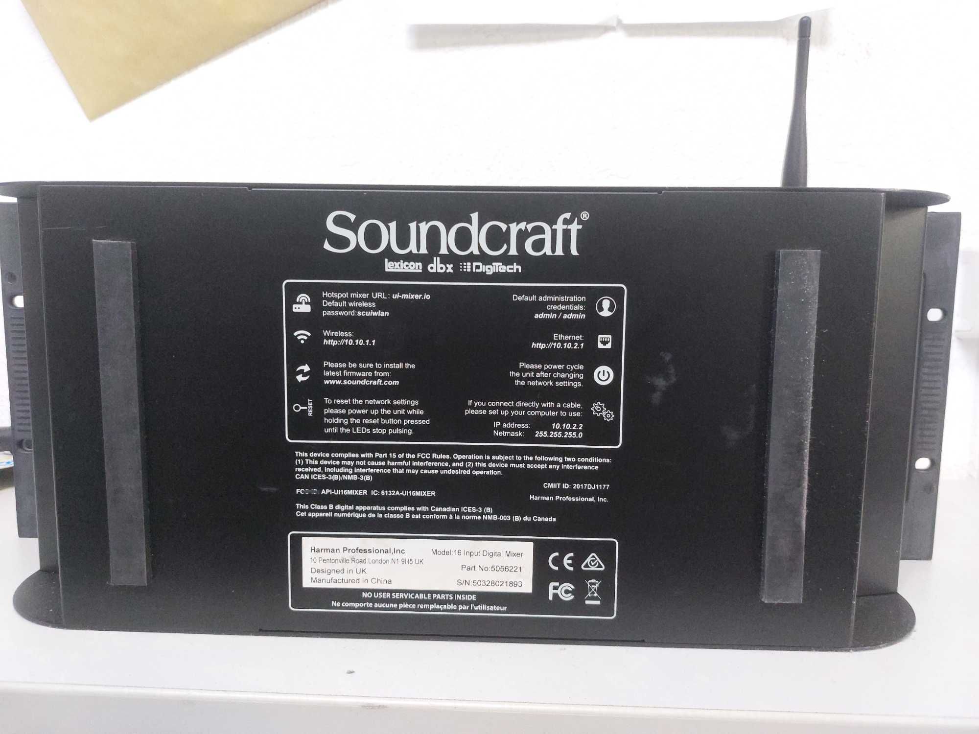 Микшерный пульт Soundcraft UI16