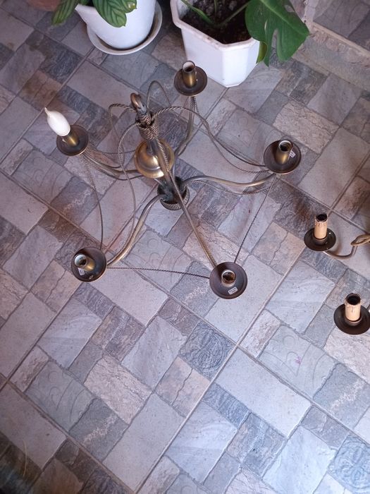 Продам люстры бронзовые