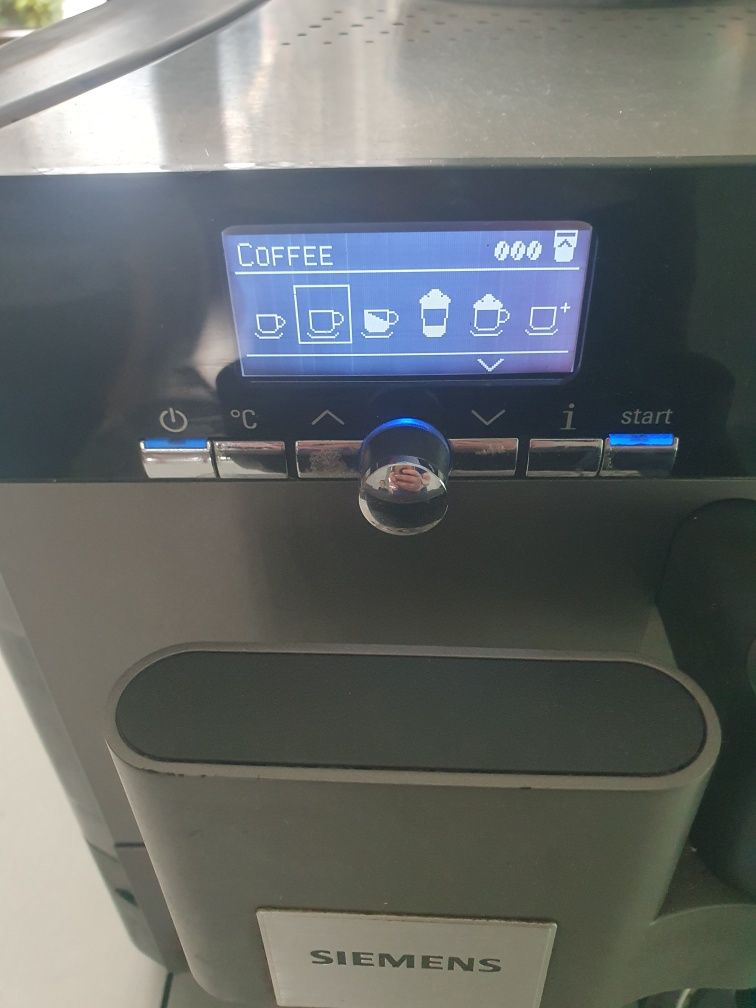 Sprzedam ekspres do kawy Siemens EQ7  PLUS