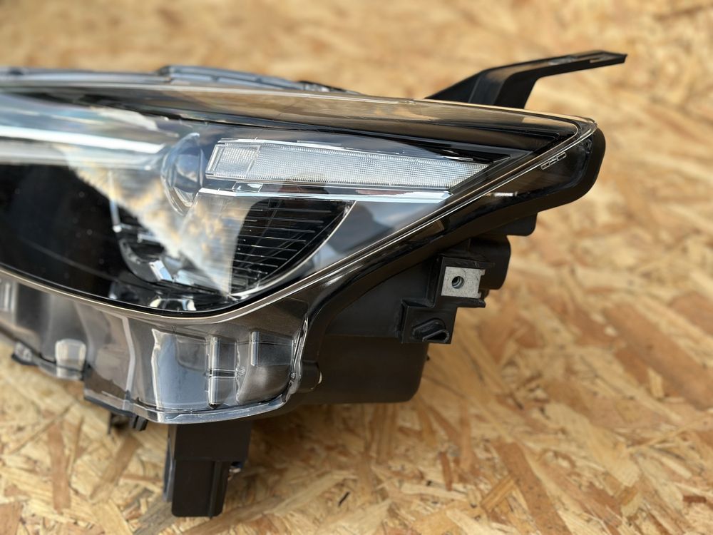 Фара Mazda CX3 2015-24р ліва права FULL LED  Оригінал б/у