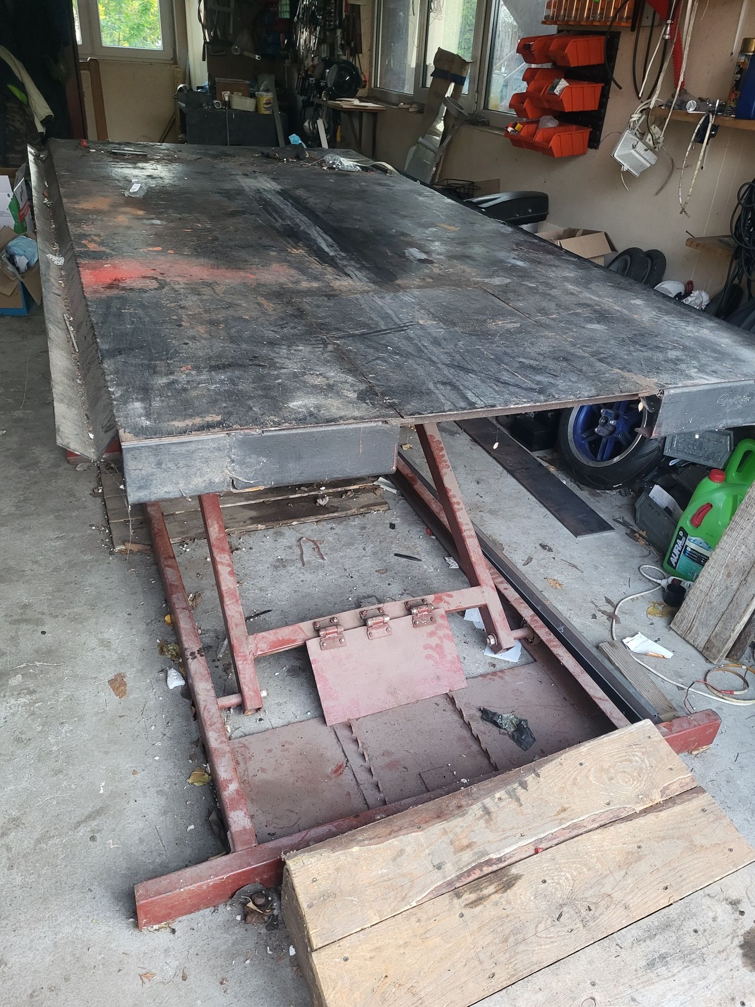 Duży masywny hydrauliczny podnosnik motocyklowy 110x233