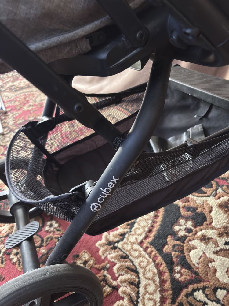 Cybex Easy S Twist +