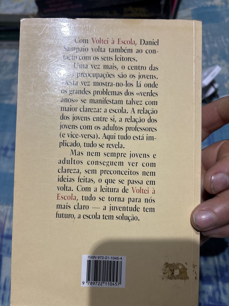 Voltei a escola