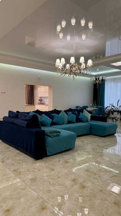 Продам будинок з гаражем та ділянкою! Район Щасливого!!!