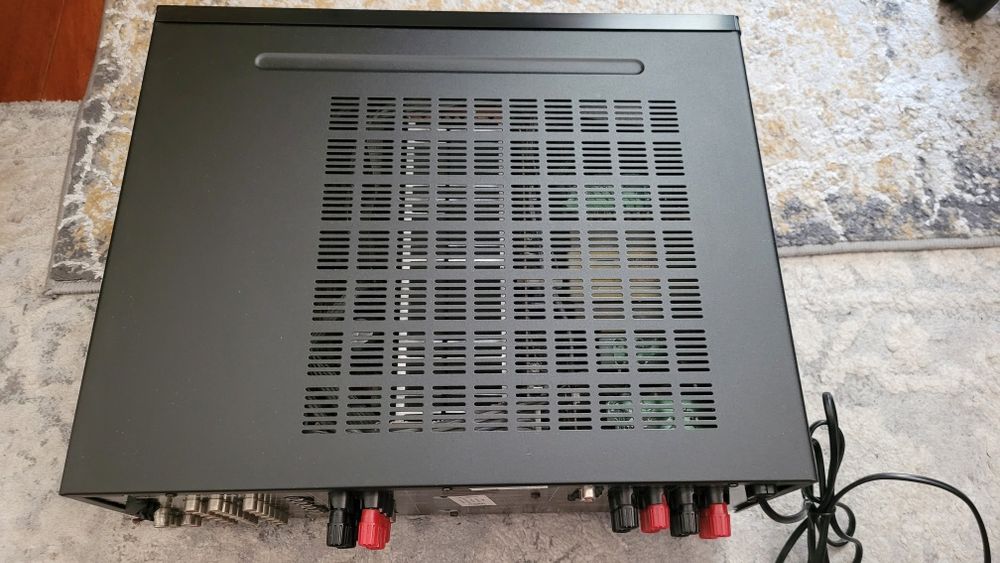 Amplituner ONKYO
