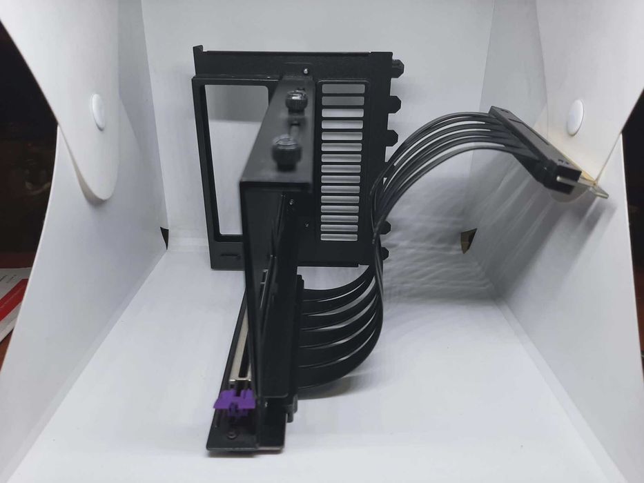 Cooler Master Uchwyt do karty graficznej + Riser