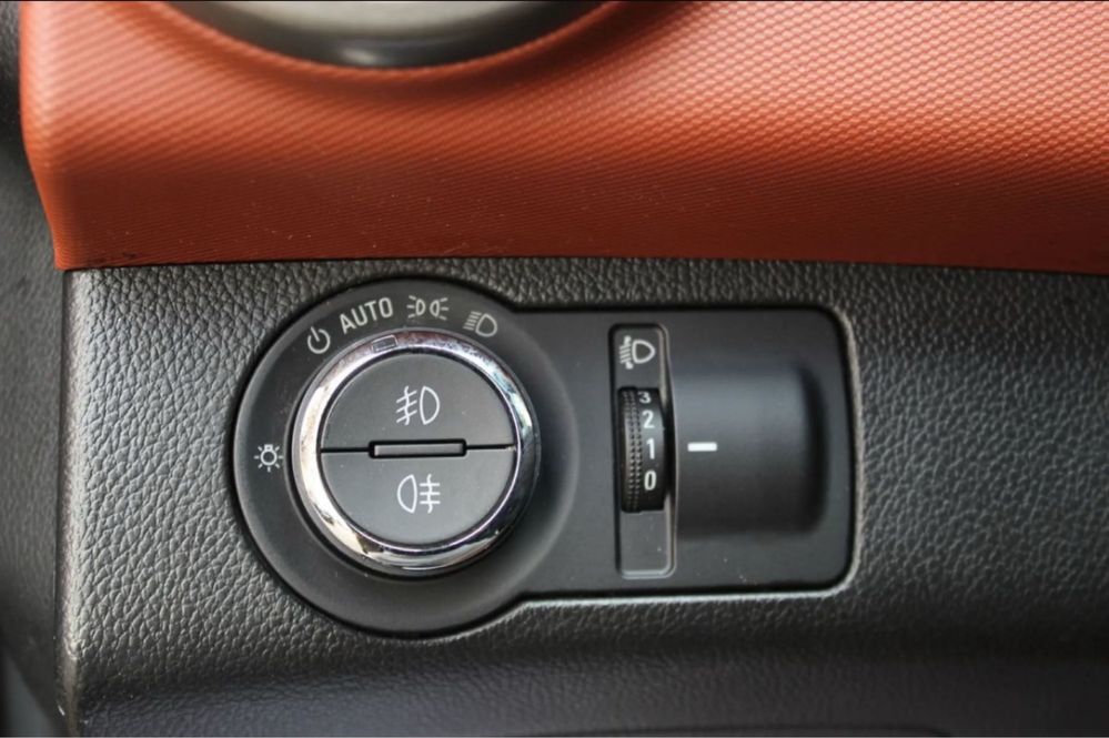 Financia Sem Entrada Chevrole Aveo 2012 Completo Gasolina/GPL