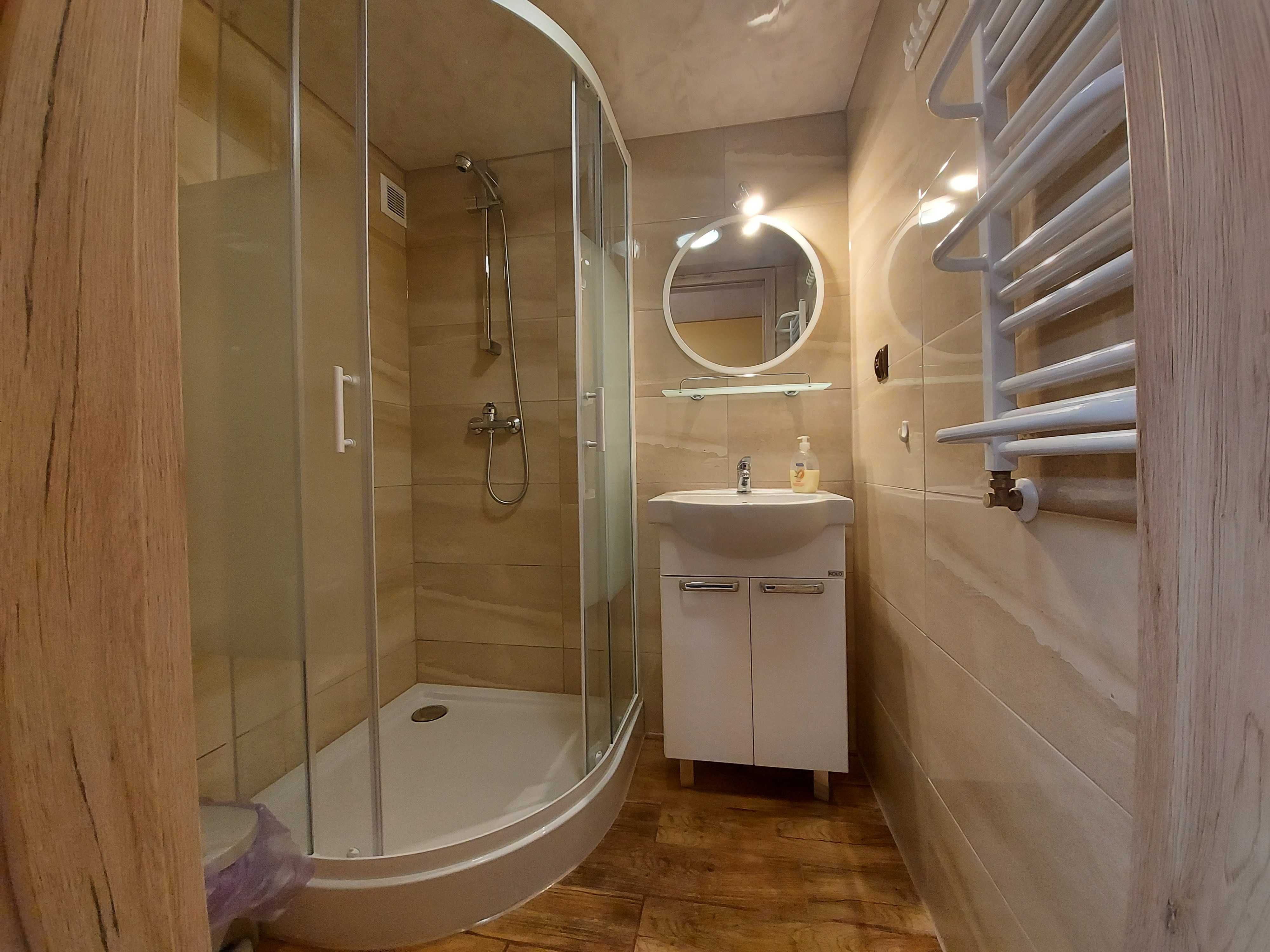 Wolne od 29.08 Apartament i pokoje . Centrum. Noclegi .Góry