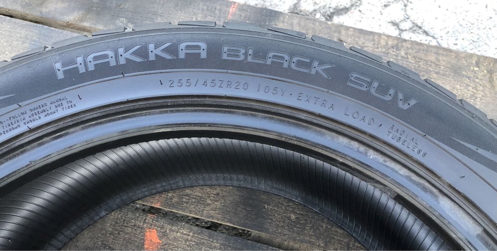 Шини Nokian Hakka Black SUV 255/45 R20 пара
