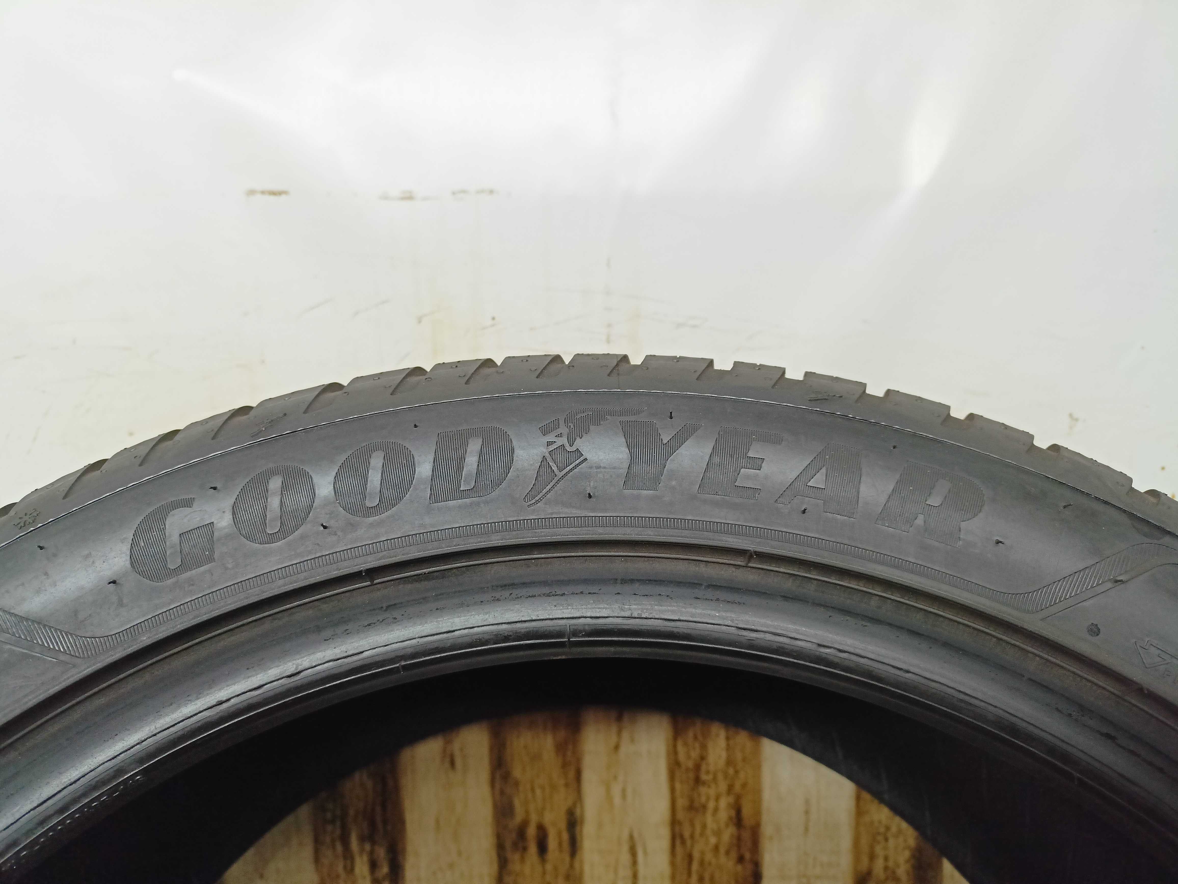 Goodyear Vector4Season 255/40/18 24r. 99V Nowa (4615)