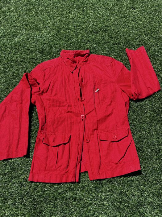 Casaco  corta vento vermelho, tamanho M