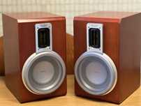Colunas Hi-Fi em Madeira, ribbon twitters BOOKSHELF