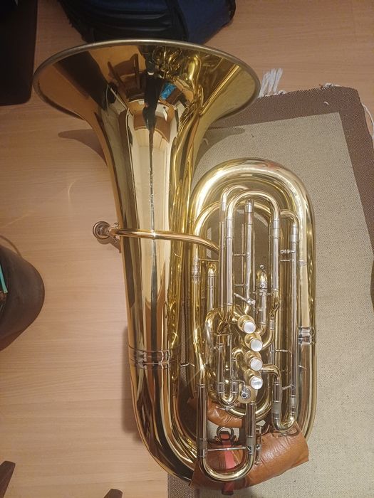 Tuba B&S Modelo 4197