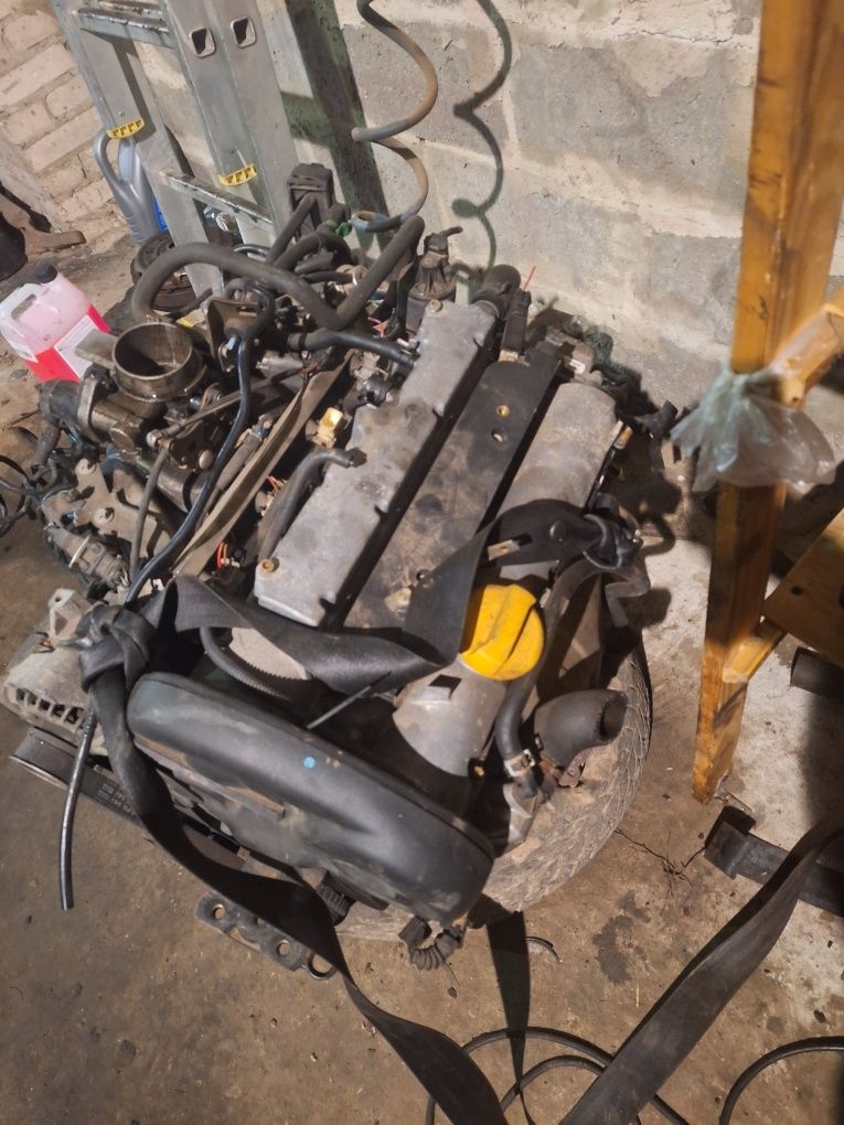 Silnik x14xe 1.4 16 astra Tigra meriva corsa combo
