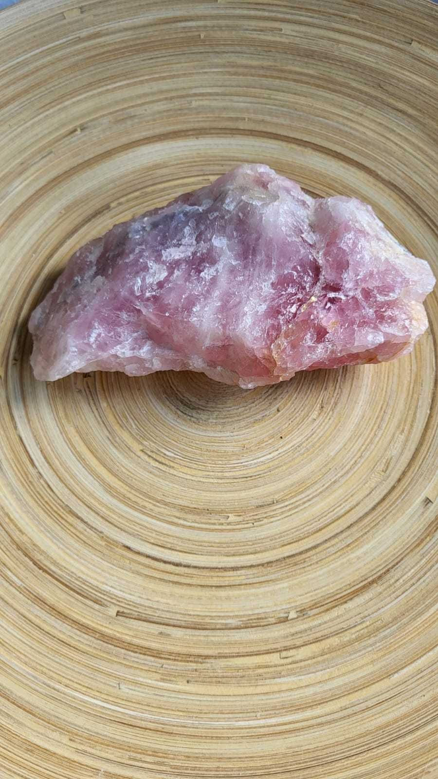 Quartzo Rosa em Bruto 425gr aprox